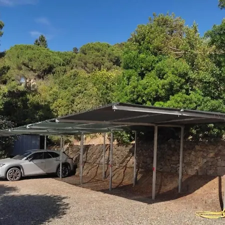 Barabarca Con Vista Sul Golfo - Goelba קאפוליברי