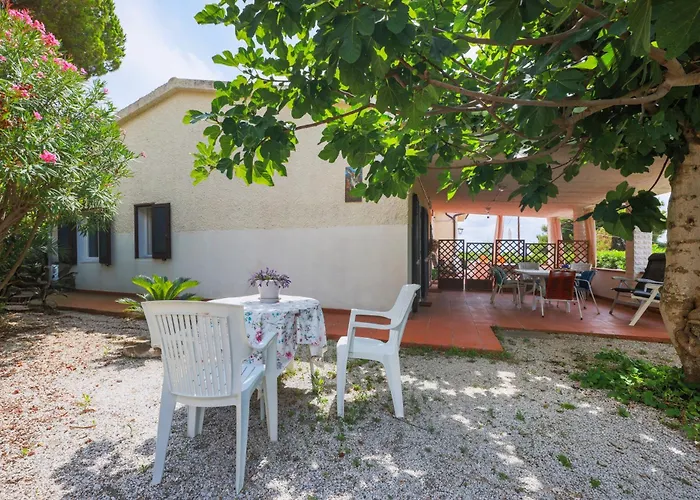 Barabarca Con Vista Sul Golfo - Goelba קאפוליברי