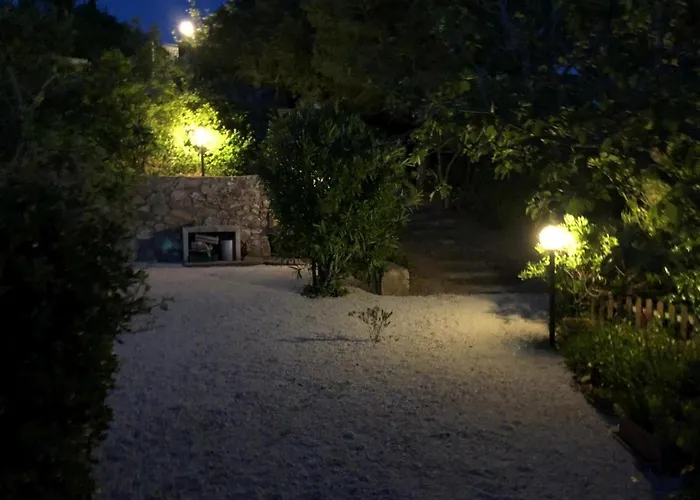 Barabarca Con Vista Sul Golfo - Goelba קאפוליברי